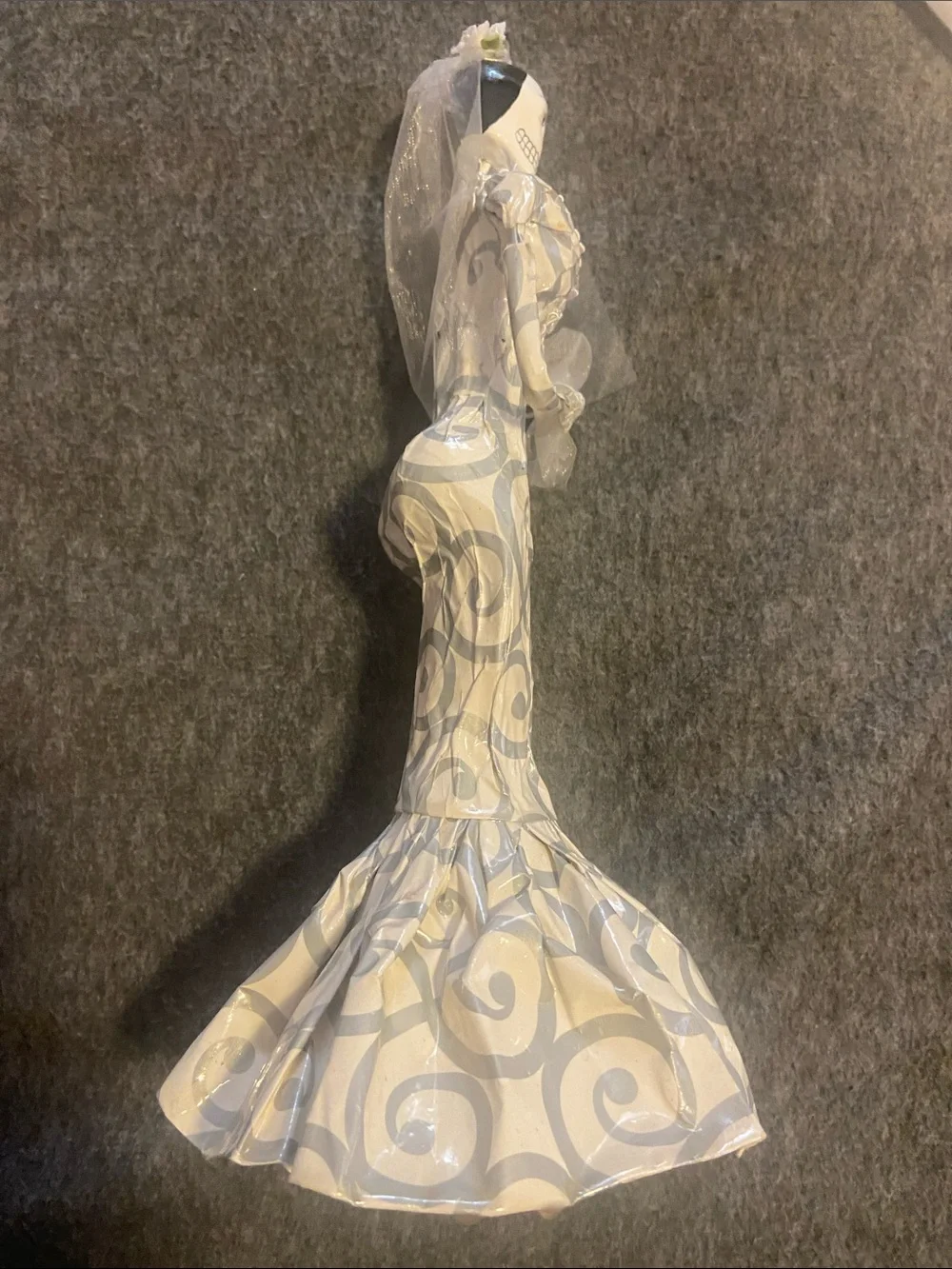 Decorative Skeletol Lady/ Bride Brand Unknown